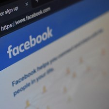 Five Ways To Beat Facebook’s Algorithm by Marci Brown